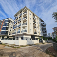 1+1 Apartment in Mahmutlar — Furnished Property with Pool, Sauna and 400 m to the Sea