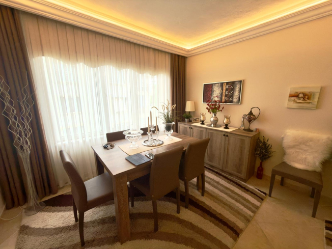 2+1 Apartment in Alanya Center — 300 m to the Sea, Furnished, Pool and Residence Permit Potential