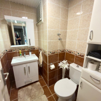 2+1 Apartment in Alanya Center — 300 m to the Sea, Furnished, Pool and Residence Permit Potential