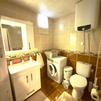 2+1 Apartment in Alanya Center — 300 m to the Sea, Furnished, Pool and Residence Permit Potential