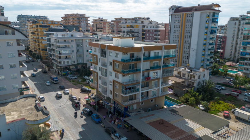 Affordable 1+1 Apartment in Mahmutlar — Furnished, Pool and 500 m from the Sea