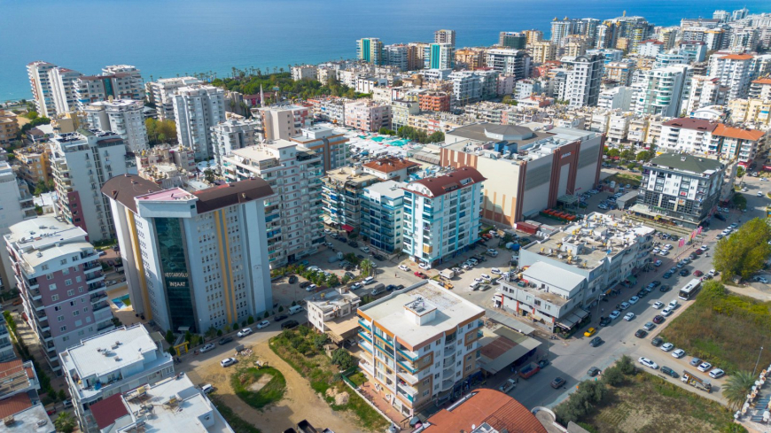 Affordable 1+1 Apartment in Mahmutlar — Furnished, Pool and 500 m from the Sea