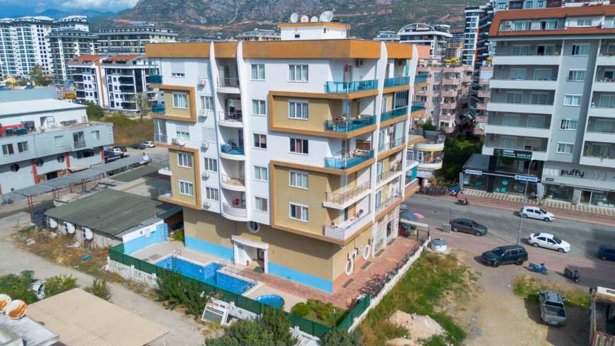 Affordable 1+1 Apartment in Mahmutlar — Furnished, Pool and 500 m from the Sea