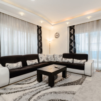 Spacious 1+1 Apartment in Mahmutlar — 500 m to the Sea, Good Renovation and Low Maintenance Fee