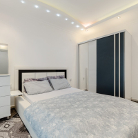 Spacious 1+1 Apartment in Mahmutlar — 500 m to the Sea, Good Renovation and Low Maintenance Fee