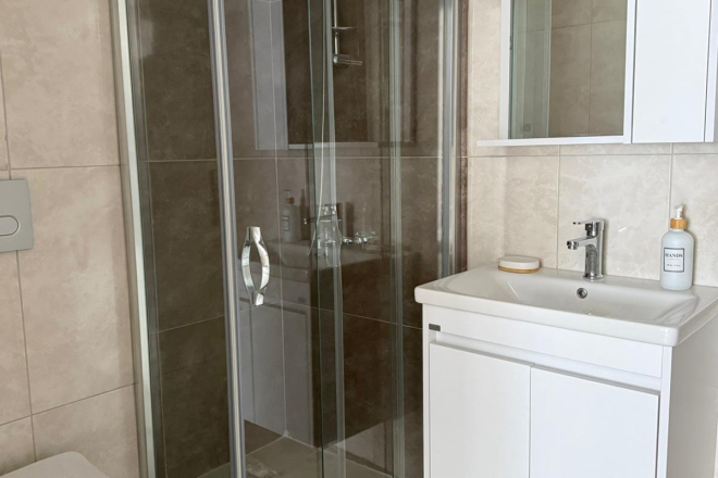 1+1 Apartment in Mahmutlar — New 2024 Residence, Furnished, Pools and 500 m to the Sea