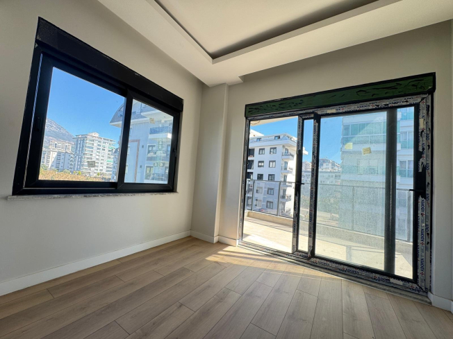 Modern 1+1 Apartment Near the Beach in Mahmutlar