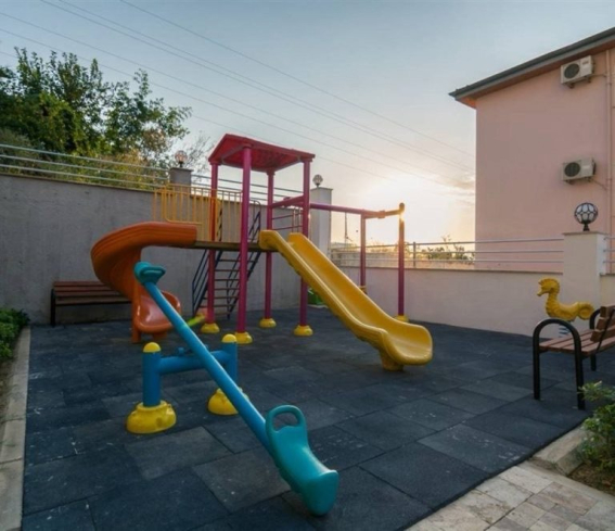 Buy a 1+1 Apartment in Mahmutlar, Alanya — Furnished Apartment with Open Mountain Views for €66,000
