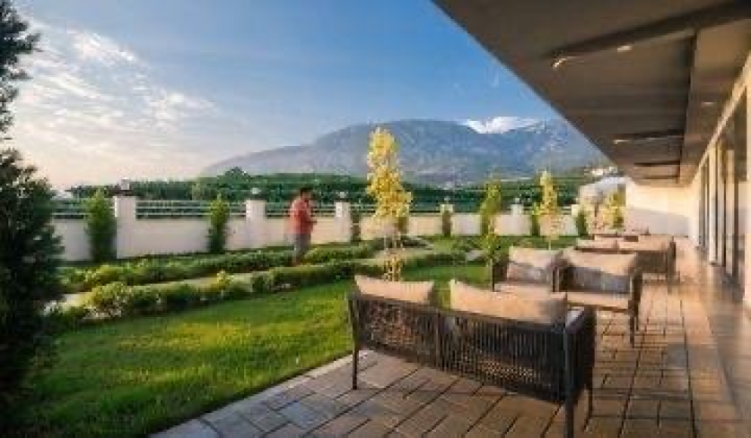 Buy a 1+1 Apartment in Mahmutlar, Alanya — Furnished Apartment with Open Mountain Views for €66,000
