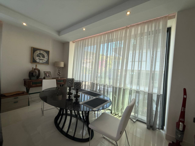 Buy a 2+1 Apartment in Kargicak, Alanya — Furnished Sea-View Apartment 100 m from the Beach for €265,000