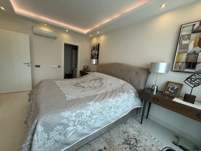 Buy a 2+1 Apartment in Kargicak, Alanya — Furnished Sea-View Apartment 100 m from the Beach for €265,000