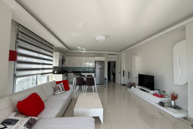 Buy a 2+1 Apartment in Mahmutlar, Alanya — Furnished 120 m² Apartment with City and Mountain Views for €160,000