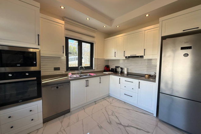 Buy 4+1 Villa in Kargicak, Alanya — 200 m² Furnished Villa with Garden, €270,000