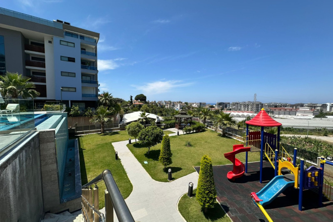 Buy a 4+1 Penthouse in Kargicak, Alanya — Furnished 160 m² Duplex with Sea Views for €230,000