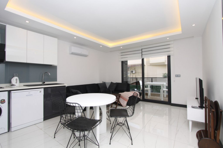 Buy a 1+1 Apartment in Central Alanya — Furnished 55 m² Apartment with Pool for €97,000