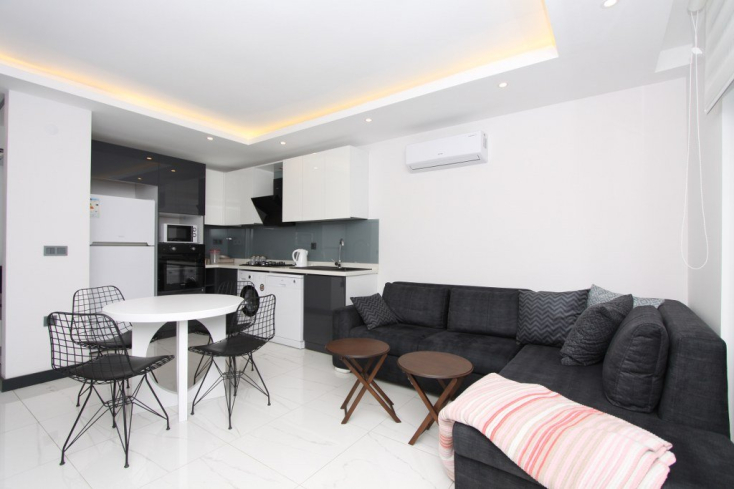 Buy a 1+1 Apartment in Central Alanya — Furnished 55 m² Apartment with Pool for €97,000