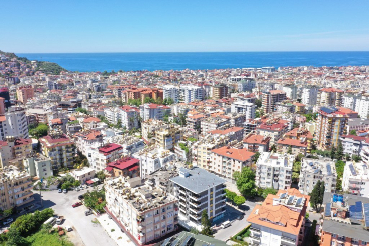 Buy a 1+1 Apartment in Central Alanya — Furnished 55 m² Apartment with Pool for €97,000