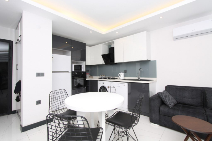 Buy a 1+1 Apartment in Central Alanya — Furnished 55 m² Apartment with Pool for €97,000