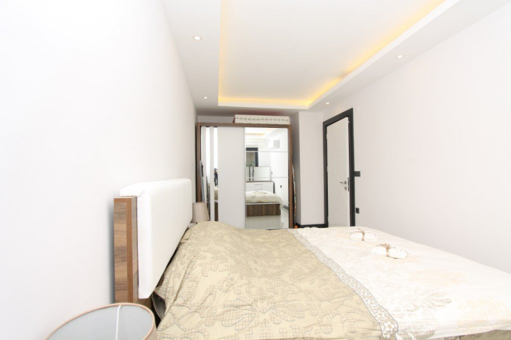 Buy a 1+1 Apartment in Central Alanya — Furnished 55 m² Apartment with Pool for €97,000