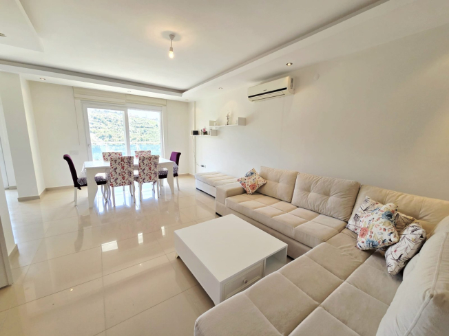Buy a 2+1 Apartment in Kargicak, Alanya — Furnished 100 m² Apartment with Sea View, Pools and Beach Shuttle for €127,000