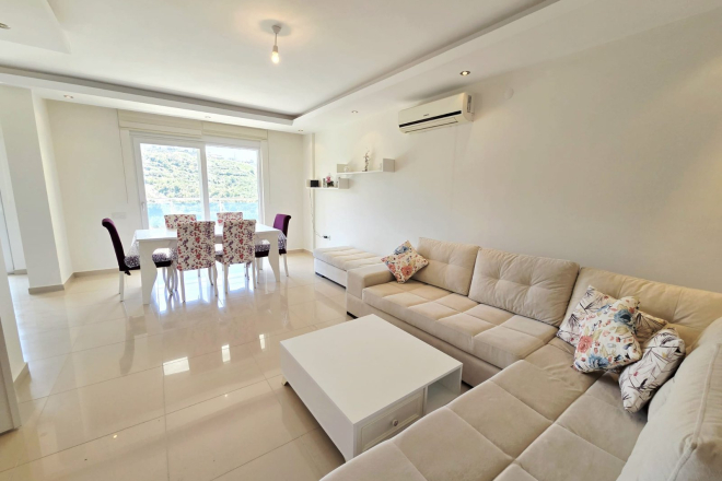 Buy a 2+1 Apartment in Kargicak, Alanya — Furnished 100 m² Apartment with Sea View, Pools and Beach Shuttle for €127,000
