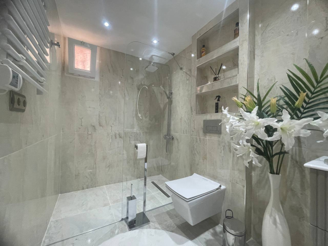Buy a 2+1 Apartment in Mahmutlar, Alanya — Furnished 120 m² Sea-View Apartment 300 m from the Beach for €182,000