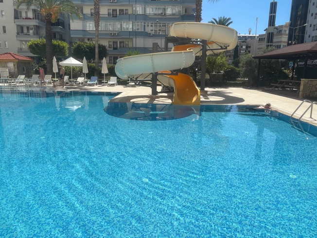 Buy a 2+1 Apartment in Mahmutlar, Alanya — Furnished 120 m² Sea-View Apartment 300 m from the Beach for €182,000