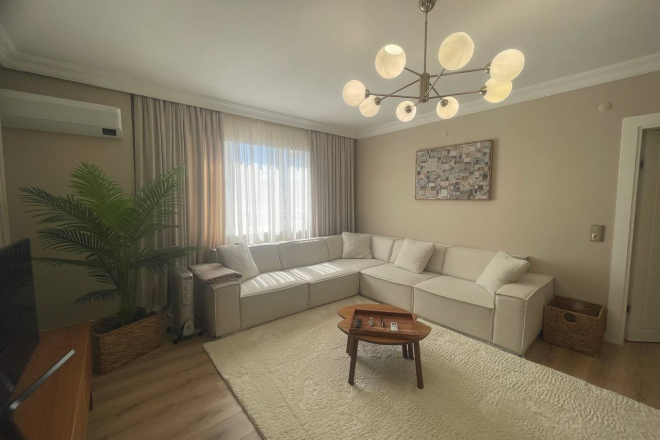 Buy a 2+1 Apartment in Mahmutlar, Alanya — Furnished 120 m² Sea-View Apartment 300 m from the Beach for €182,000