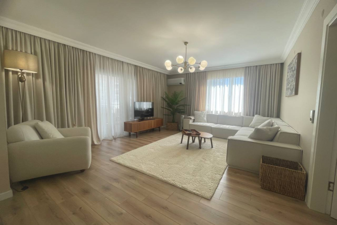 Buy a 2+1 Apartment in Mahmutlar, Alanya — Furnished 120 m² Sea-View Apartment 300 m from the Beach for €182,000