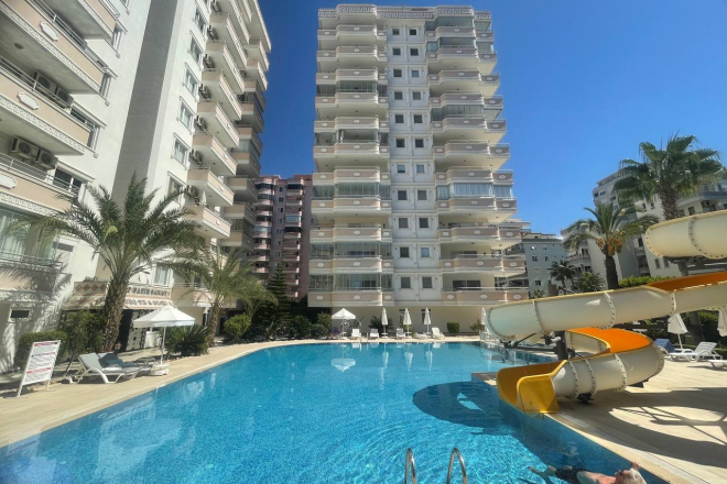 Buy a 2+1 Apartment in Mahmutlar, Alanya — Furnished 120 m² Sea-View Apartment 300 m from the Beach for €182,000