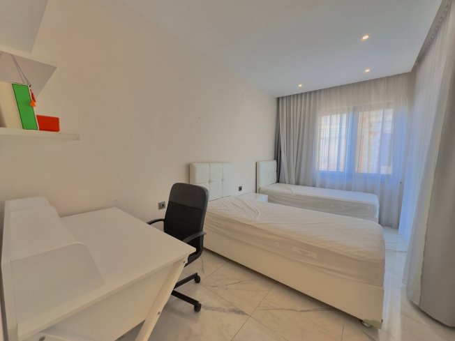 Apartment 2 bedrooms for sale in Alanya center — 105 m², furnished