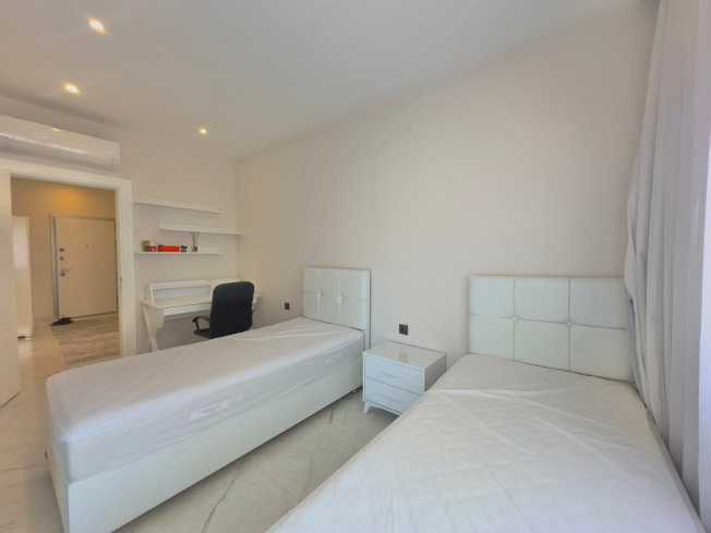 Apartment 2 bedrooms for sale in Alanya center — 105 m², furnished