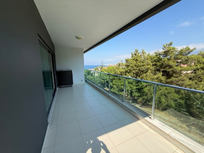 Buy a Furnished 2+1 Apartment with Panoramic Sea Views in Kargicak — 110 m²
