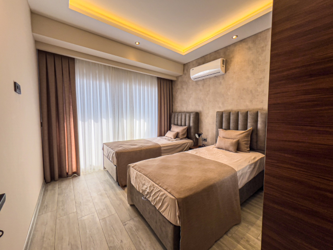 Penthouse — Oba · R6-5593 — photo 24