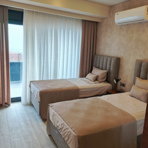 Penthouse — Oba · R6-5593 — photo 18