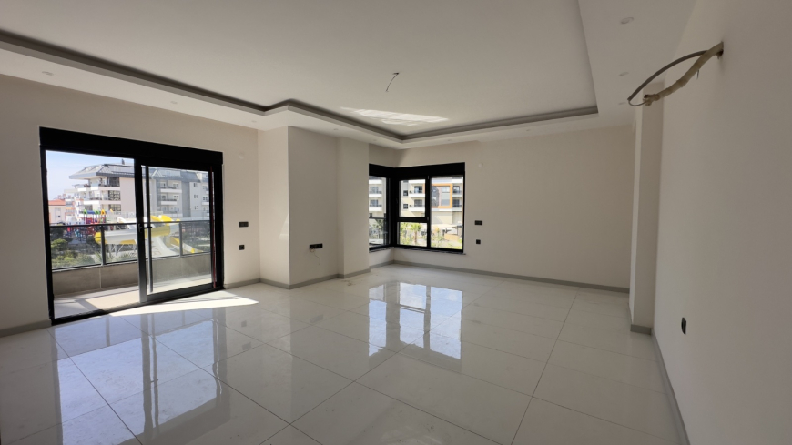 Penthouse — Oba · R6-5594 — photo 12