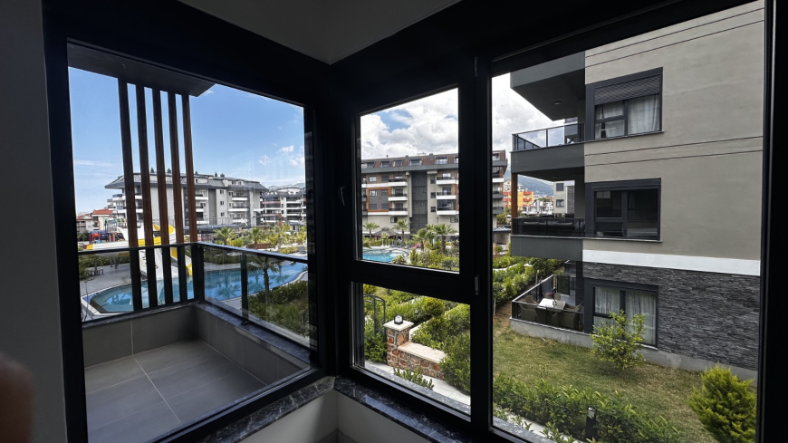 Penthouse — Oba · R6-5594 — photo 14