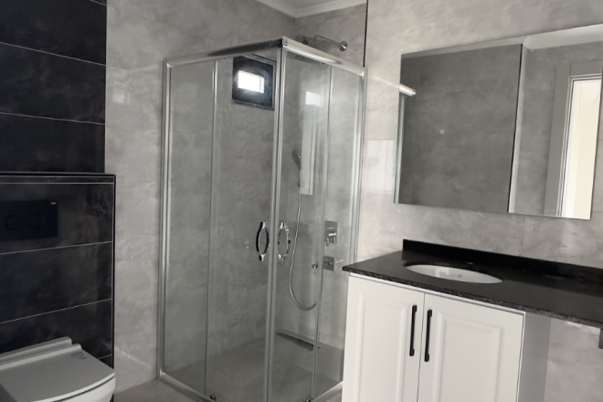 Penthouse — Oba · R6-5594 — photo 3