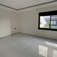 Penthouse — Oba · R6-5594 — photo 4