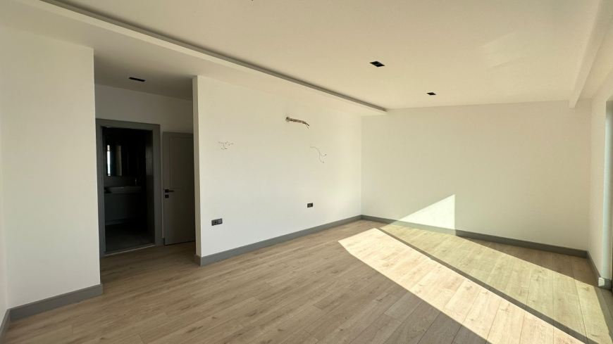Penthouse — Kestel · R28-5614 — photo 4
