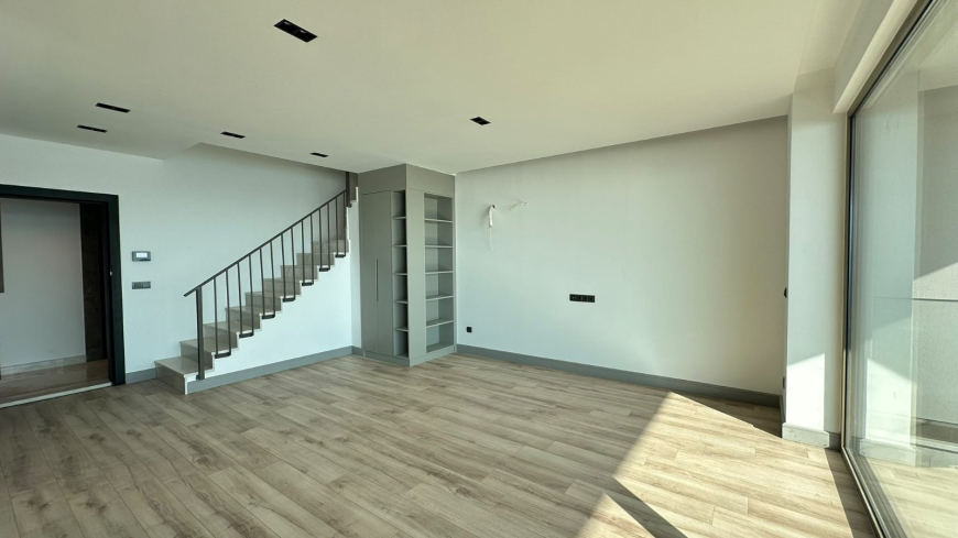 Penthouse — Kestel · R28-5614 — photo 20